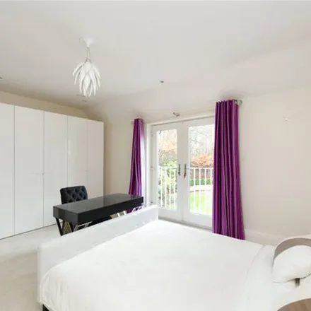 Image 4 - Heybridge Lane, Prestbury, SK10 4ER, United Kingdom - Apartment for rent