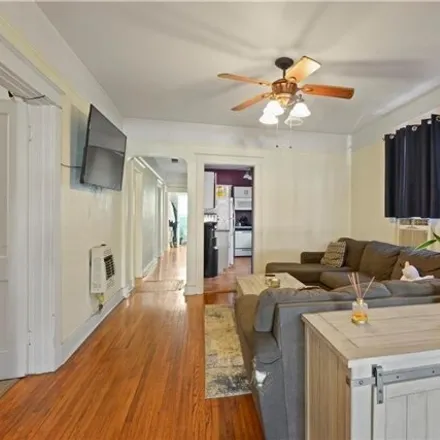 Image 5 - 1200 Saint Andrew Street, New Orleans, LA 70130, USA - House for sale