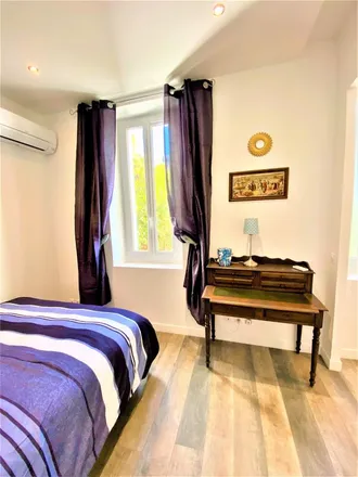 Rent this 3 bed apartment on 142 bis Plage de l'Estaque in 13016 16e Arrondissement, France