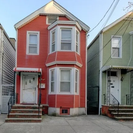 Image 1 - 33 Marne Street, Newark, NJ 07105, USA - House for sale