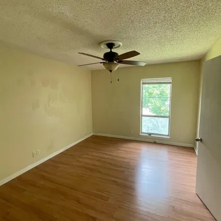 Rent this 1 bed room on 517 Basswood Avenue in Charlotte Park, Nashville-Davidson