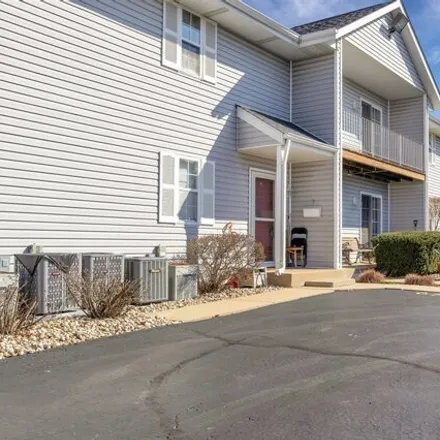 Buy this 2 bed condo on 1114 Ingalls Avenue in Joliet, IL 60435