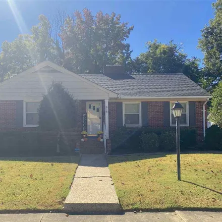 Buy this 2 bed house on 901 High Street in Union City, TN 38261