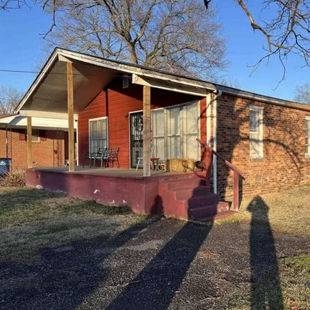 Buy this 3 bed house on 541 North McCombs Street in Martin, TN 38237