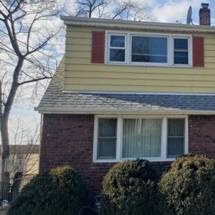 Rent this 2 bed house on 38 Rockland Avenue in Woodland Park, NJ 07424