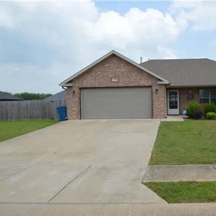 Buy this 3 bed house on 790 Washburn Drive in Pea Ridge, AR 72751