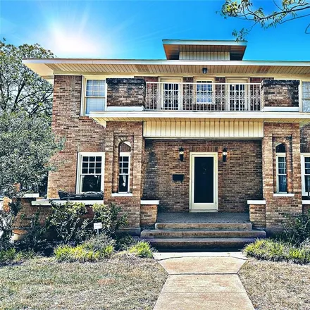 Buy this 4 bed house on 2000 College Street in Abilene, TX 79602