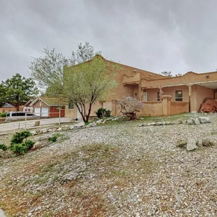 Image 5 - 7186 Hildegarde Drive Northeast, Albuquerque, NM 87109, USA - House for sale