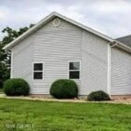 Buy this 6 bed house on 198 Kaylie Lane in Camden County, MO 65020