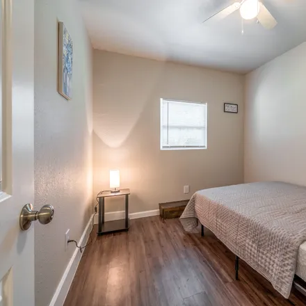 Rent this 2 bed room on Houston