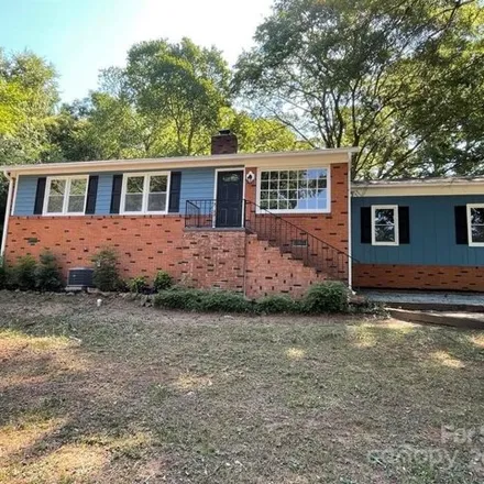 Buy this 3 bed house on 1320 Kings Cir in Shelby, North Carolina