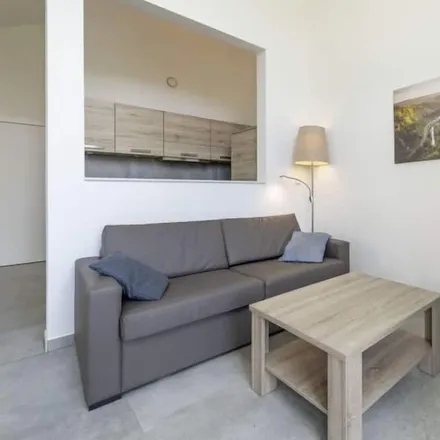 Rent this 1 bed duplex on 95490 Mistelgau Mistelgau (VGem)