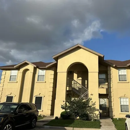 Buy this 3 bed condo on 1130 Sapphire Street in Laredo, TX 78045