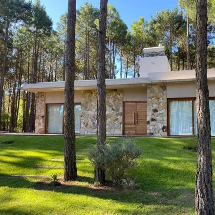 Rent this 2 bed house on unnamed road in Partido de Pinamar, Pinamar