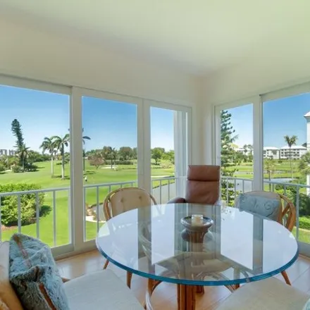 Buy this 2 bed condo on 197 Little Club Road in Gulf Stream, Boynton Beach