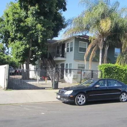 Buy this 6 bed house on 14842 Blythe Street in Los Angeles, CA 91402