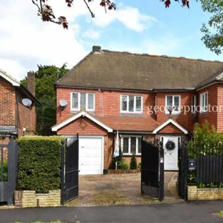 Buy this 6 bed house on Park Hill in Blackbrook, London