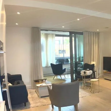 Image 2 - Wentworth Street, Spitalfields, London, E1 7BB, United Kingdom - Apartment for rent