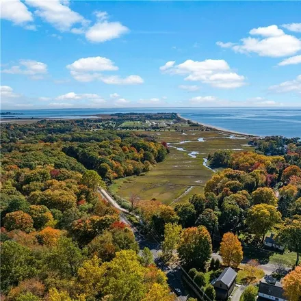 Image 2 - 1084 Boston Post Road, Seaview Beach, Madison, CT 06443, USA - House for sale