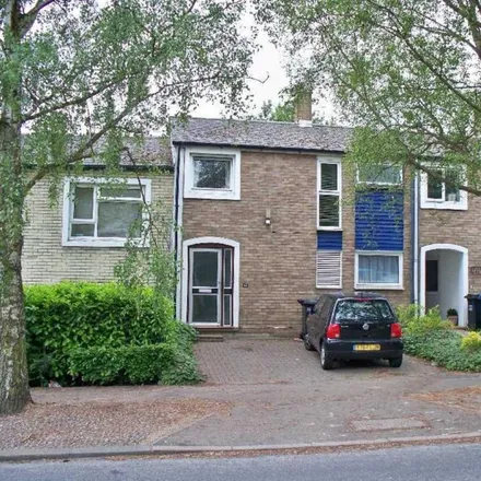 Rent this 4 bed townhouse on 62 Northdown Road in Welham Green, AL10 8SN
