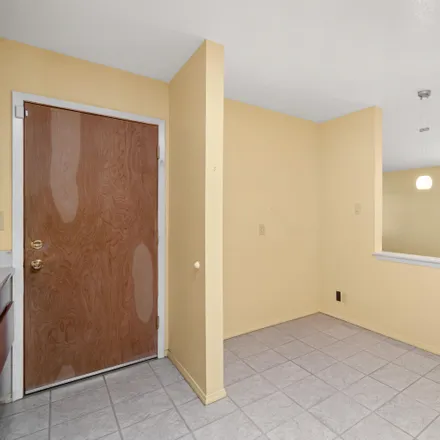 Image 7 - 5301 Trumbull Avenue Southeast, Albuquerque, NM 87108, USA - Townhouse for sale