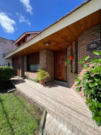 Image 4 - 9 de Julio 601, B1852 FZB Burzaco, Argentina - House for rent