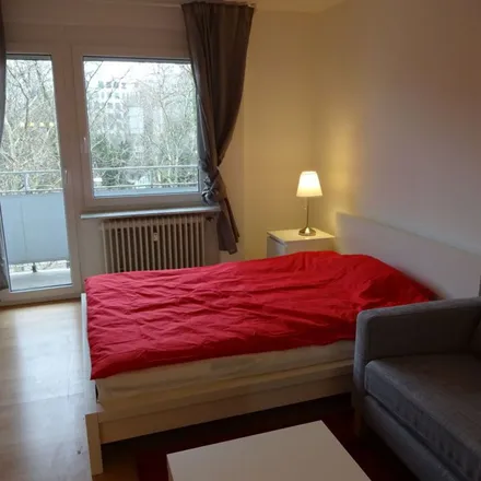 Rent this 1 bed apartment on Eschenheimer Anlage 16 in 60318 Frankfurt, Germany