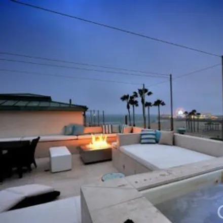 Image 9 - 1 Marine Terrace, Santa Monica, CA 90401, USA - Townhouse for rent