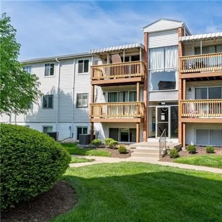 Buy this 3 bed condo on 2299 Coach Drive in Kettering, OH 45440