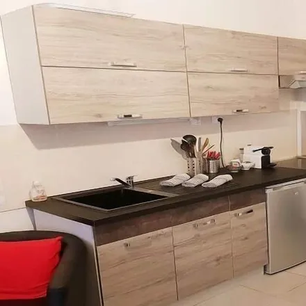 Rent this 1 bed apartment on Rue du Rhône in 13300 Salon-de-Provence, France