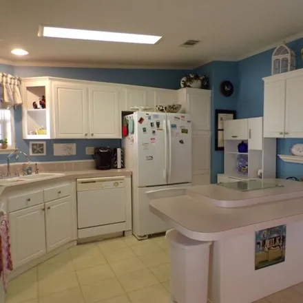 Image 9 - New China, Emerald Lake Boulevard, Punta Gorda, FL 33950, USA - Apartment for sale