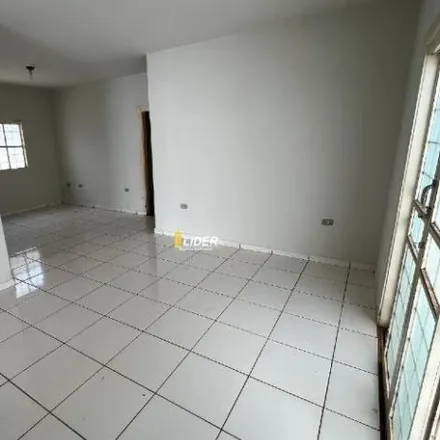 Rent this 3 bed house on Avenida Jaime de Barros in Santa Luzia, Uberlândia - MG