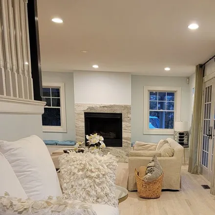 Rent this 4 bed house on Town of East Hampton