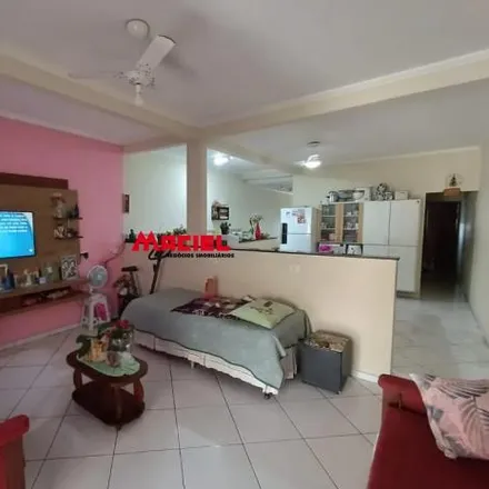 Buy this 5 bed house on Rua Emertina C Campos in Jardim Imperial, São José dos Campos - SP