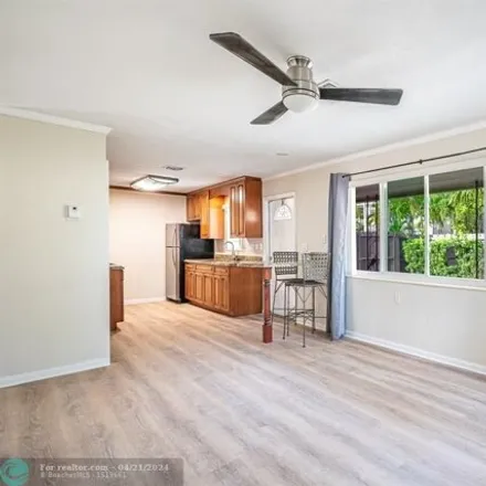 Rent this 2 bed house on Maverick's in Northeast 7th Avenue, Wilton Manors
