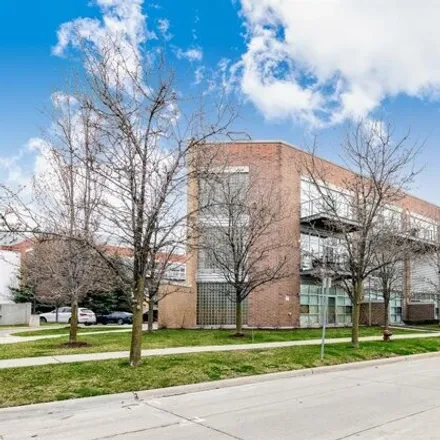 Rent this 2 bed condo on Metro Lofts in 333 East Parent Avenue, Royal Oak