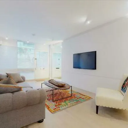Rent this 2 bed apartment on 8 Bryanston Mews East in London, W1H 2DB