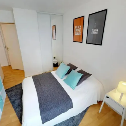 Image 9 - 16 bis Rue Jeanne d'Arc, 59046 Lille, France - Apartment for rent