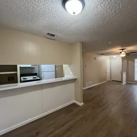 Image 9 - 2014 Anchor Drive, San Antonio, TX 78213, USA - Apartment for rent