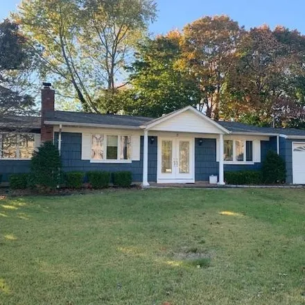 Rent this 3 bed house on 8 Bruce Drive in Brookhaven, Suffolk County
