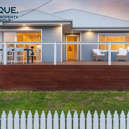 Rent this 4 bed apartment on Wandoo Crescent in Albury NSW 2640, Australia