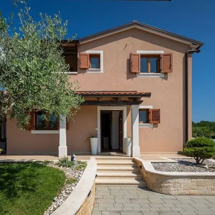 Rent this 3 bed house on Tinjan in Istria County, Croatia