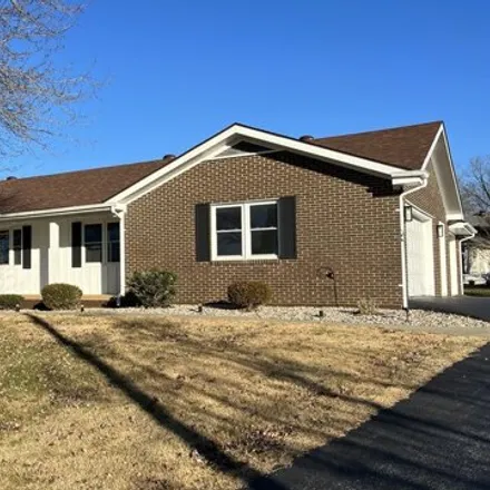 Image 5 - 1323 Sheffield Drive, Campbellsville, KY 42718, USA - House for sale