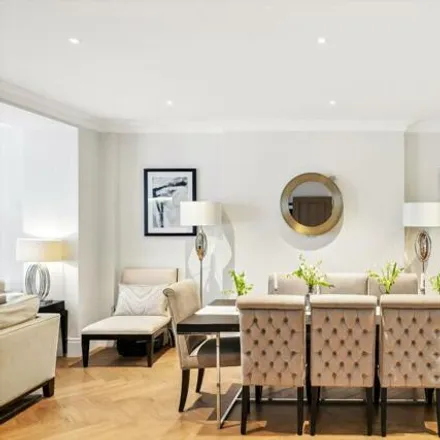 Image 4 - 58 Eaton Place, London, SW1X 8BY, United Kingdom - Apartment for sale