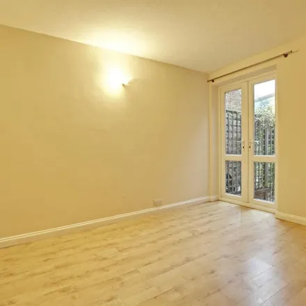 Image 7 - Friends Meeting House, Ravensbourne Road, London, BR1 1HN, United Kingdom - Apartment for rent