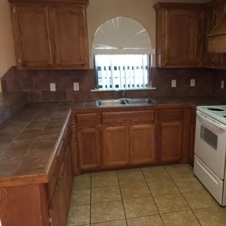 Image 3 - 1864 Horse Street, Moore Road Colonia, Pharr, TX 78577, USA - Apartment for rent