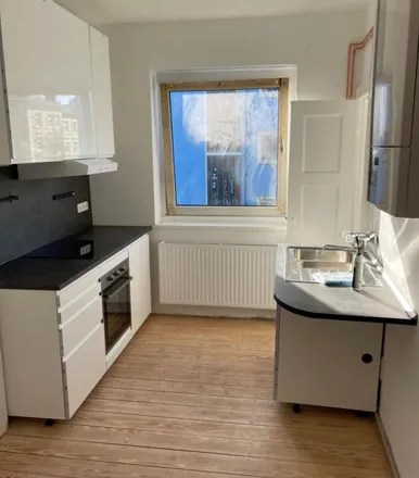 Rent this 2 bed apartment on Stresemannstraße 126 in 22769 Hamburg, Germany