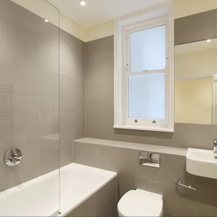 Image 4 - Hamlet Gardens, London, W6 0TS, United Kingdom - Apartment for rent