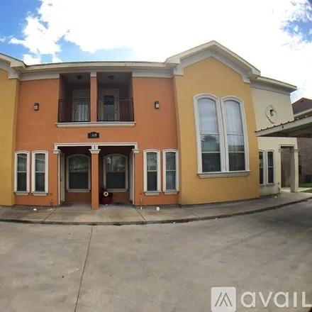 Rent this 3 bed townhouse on 1409 W Fig Ave