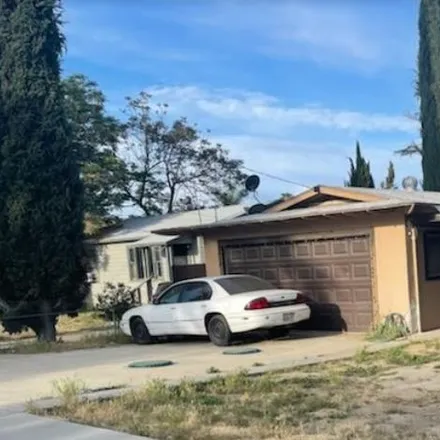 Buy this 2 bed house on 541 South San Jacinto Street in Hemet, CA 92543